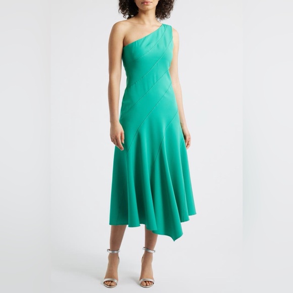 Vince Camuto Dresses & Skirts - Vince Camuto Laguna One-Shoulder Dress